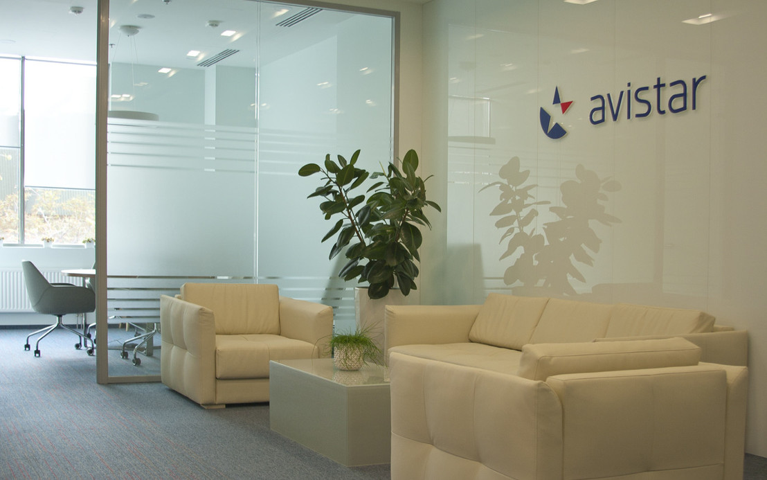 Логотип AVISTAR в интерьере #дизайн_вадим_пащенко